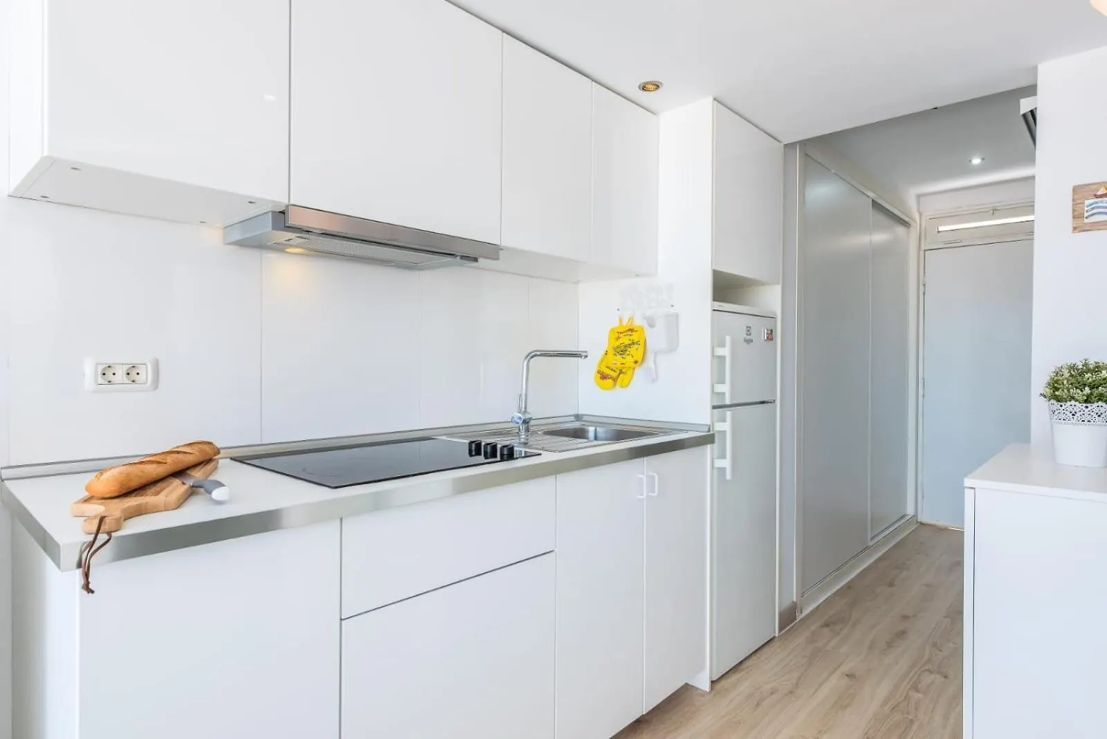 Sea Views One Bedroom Apartment Paradero Near The Beach プラヤ・デ・ラス・アメリカス 0*,  スペイン